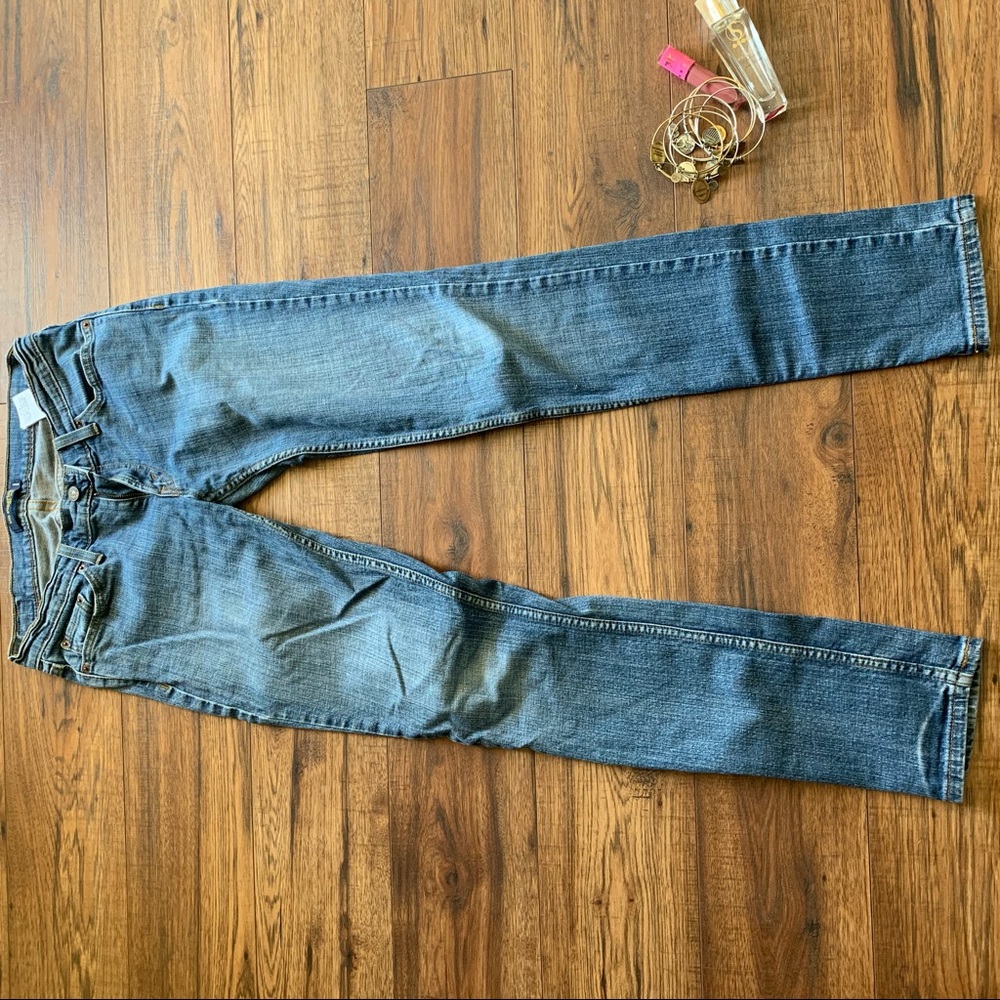Levi’s size 7